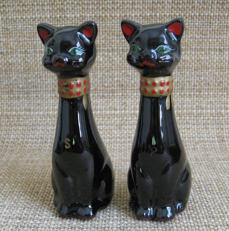 Halloween Black Cat Salt & Pepper Shakers - Vintage Redware