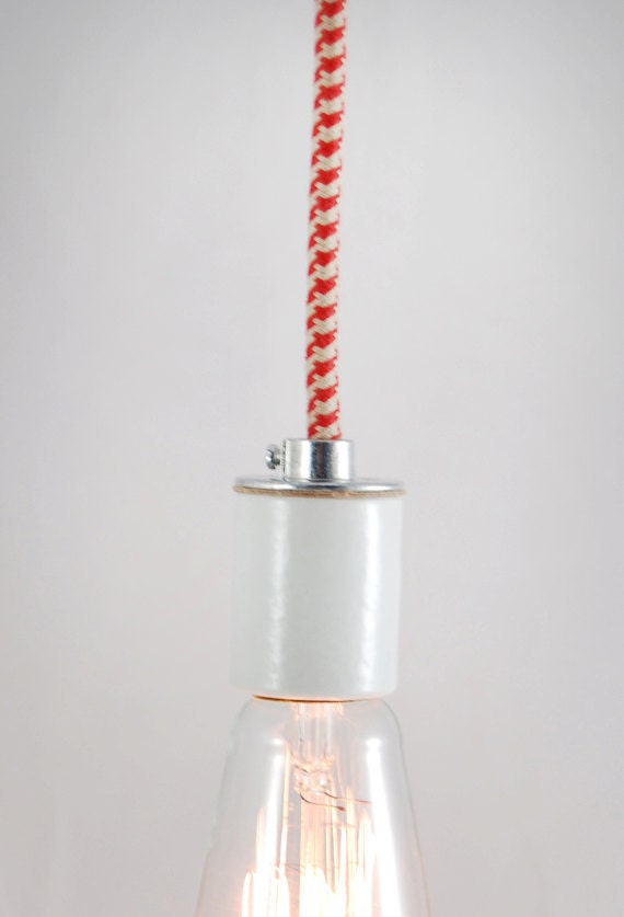 Porcelain socket pendant light with houndstooth covered cord