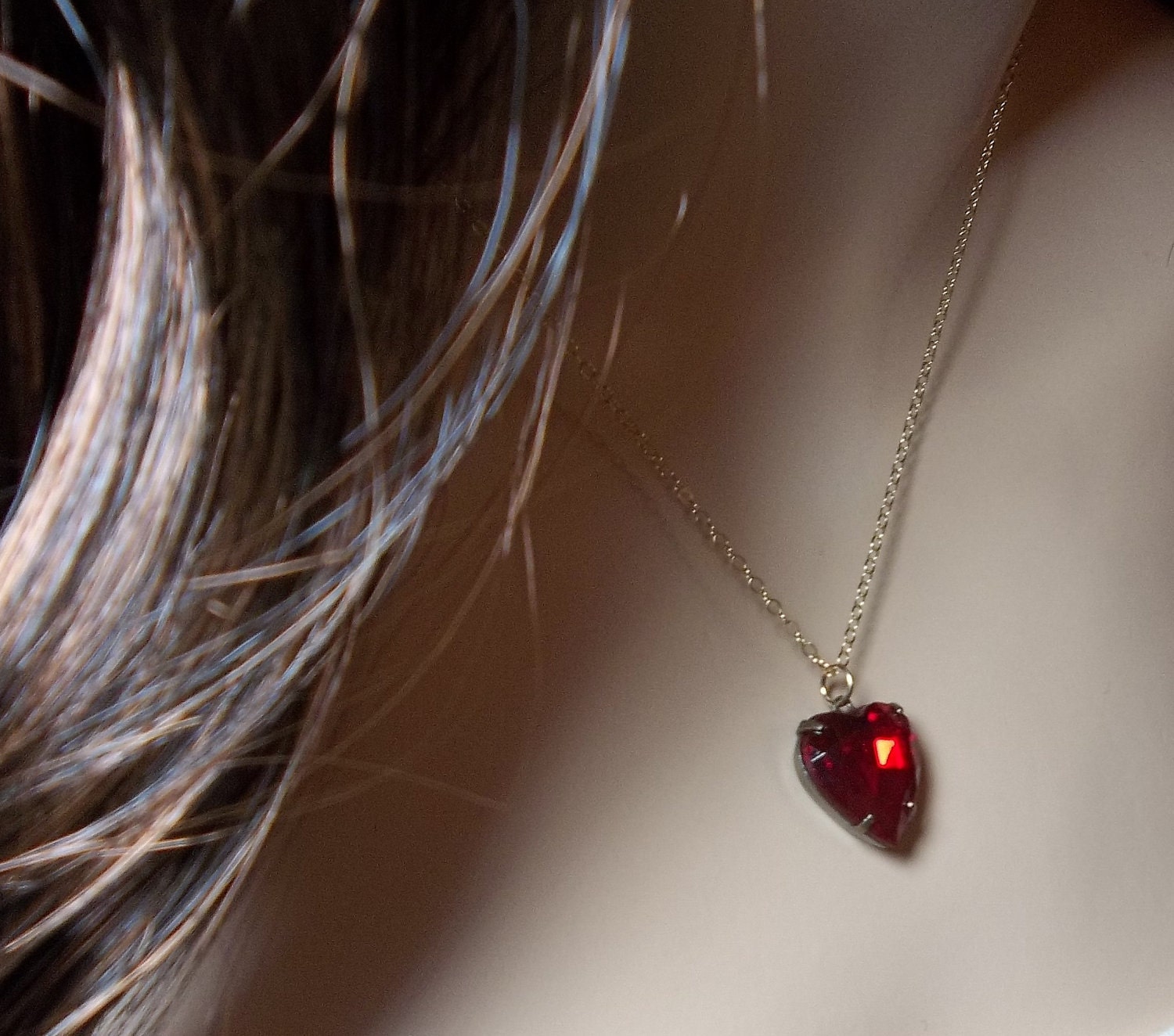 Red Heart Necklace - Vintage - Garnet Rhinestone - Gold filled - Sweetheart - gift - Love - Romantic Jewelry - Rhinestone -