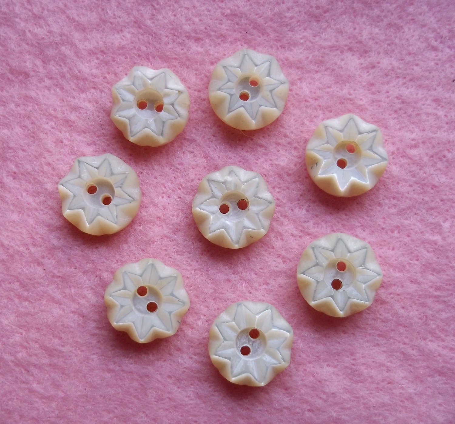 Lovely Set of 8 Vintage Matching Mother of Pearl Buttons