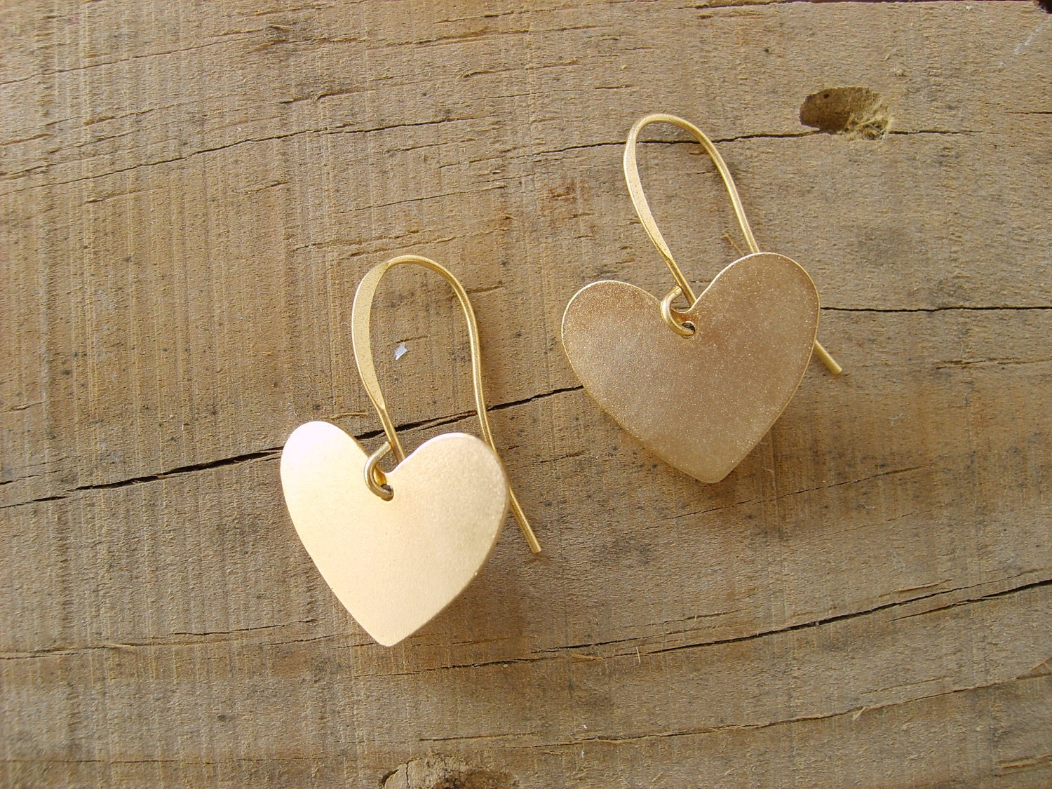 Sweet gold hearts earrings , gold heart earrings- Perfect for Valentines Day, valentine earrings
