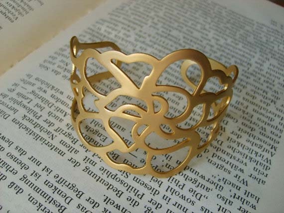 Beautiful Cuff-bracelet, with unique cut-out design (gold plated 24K)