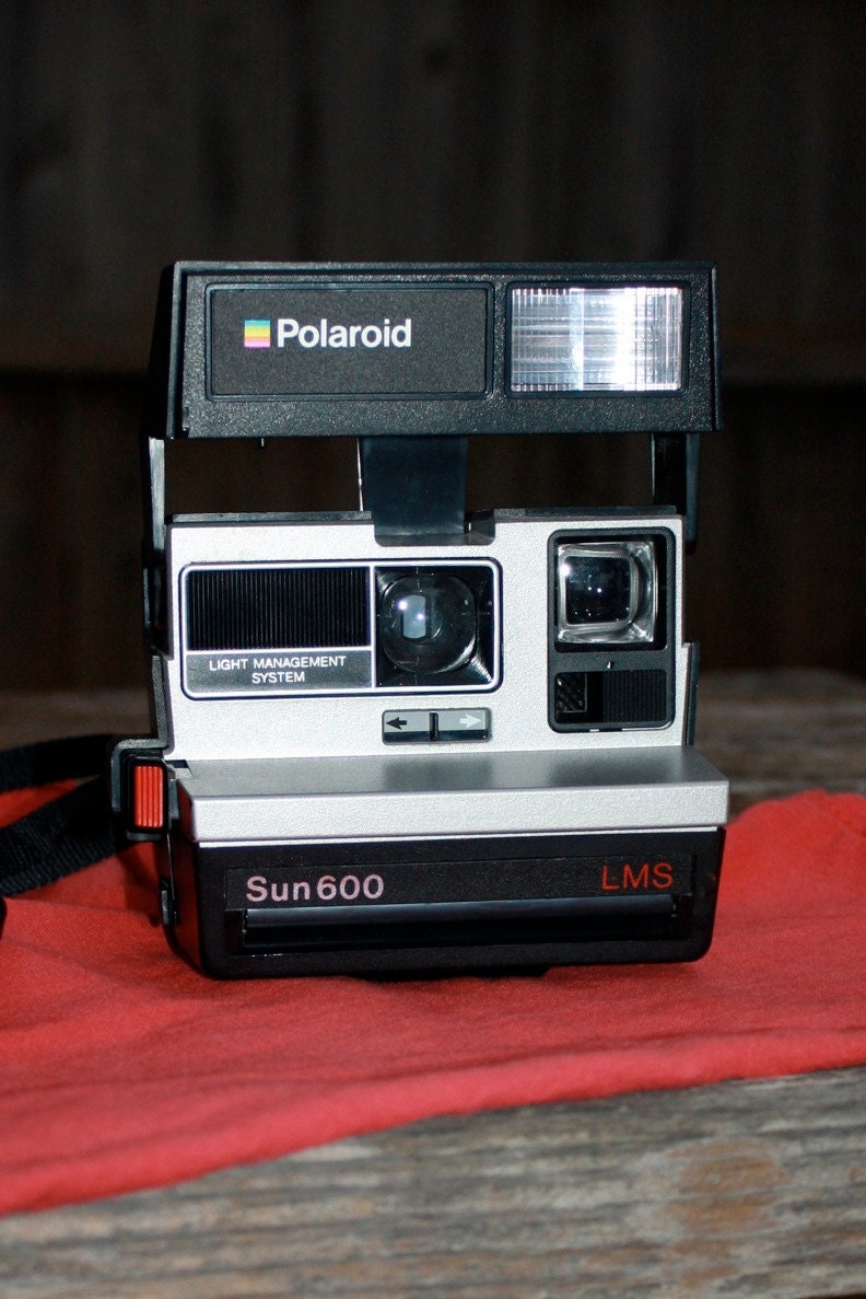 Vintage Polaroid Sun 600 Land Camera LMS Light Management System