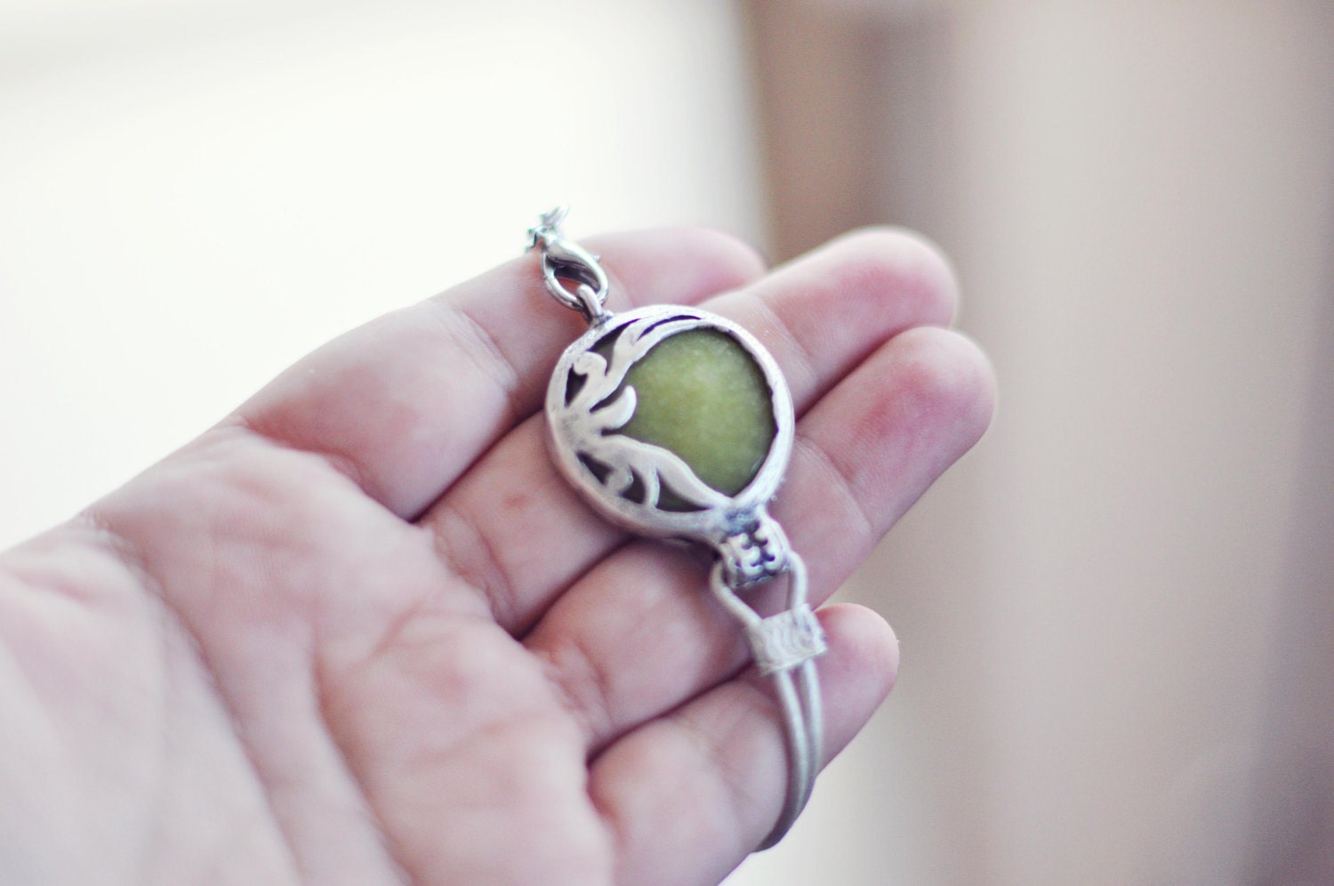 UNIQUE fashion organic leaf bold trendy gemstone bracelet olive apple green stone silver frame leather cord israel