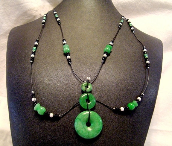 Jade Pendant Necklace Triple Doughnut N036