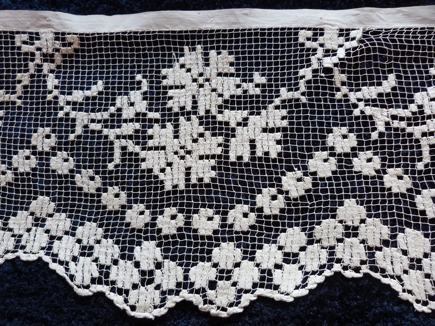 handmade lace edging altar cloth shrine, priest surplice vestment, linen lace trim whitework by nuns,religious antiques, HUGE