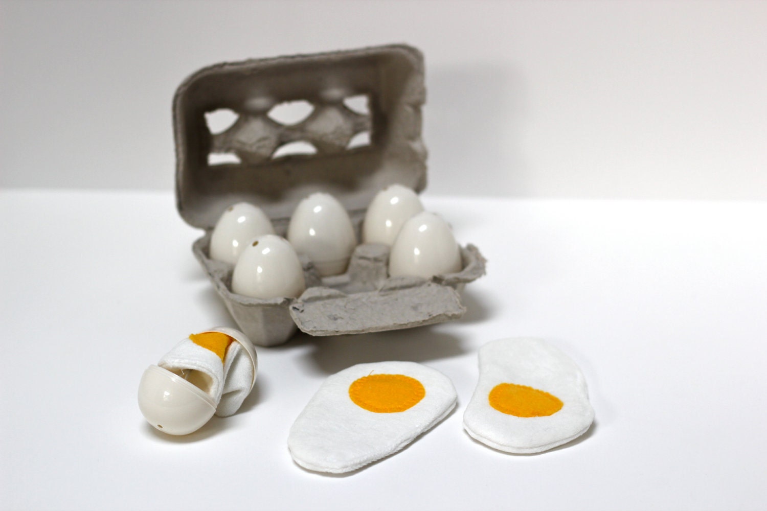 Crackable play eggs for kids play kitchen - personalized carton - birthday gift for girl or boy