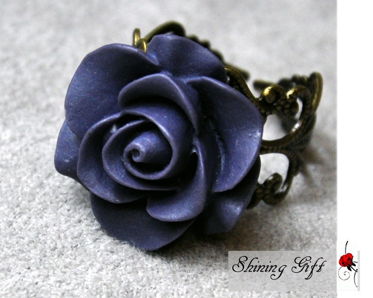 Vintage Inspired Blooming Rose Flower Resin Ring