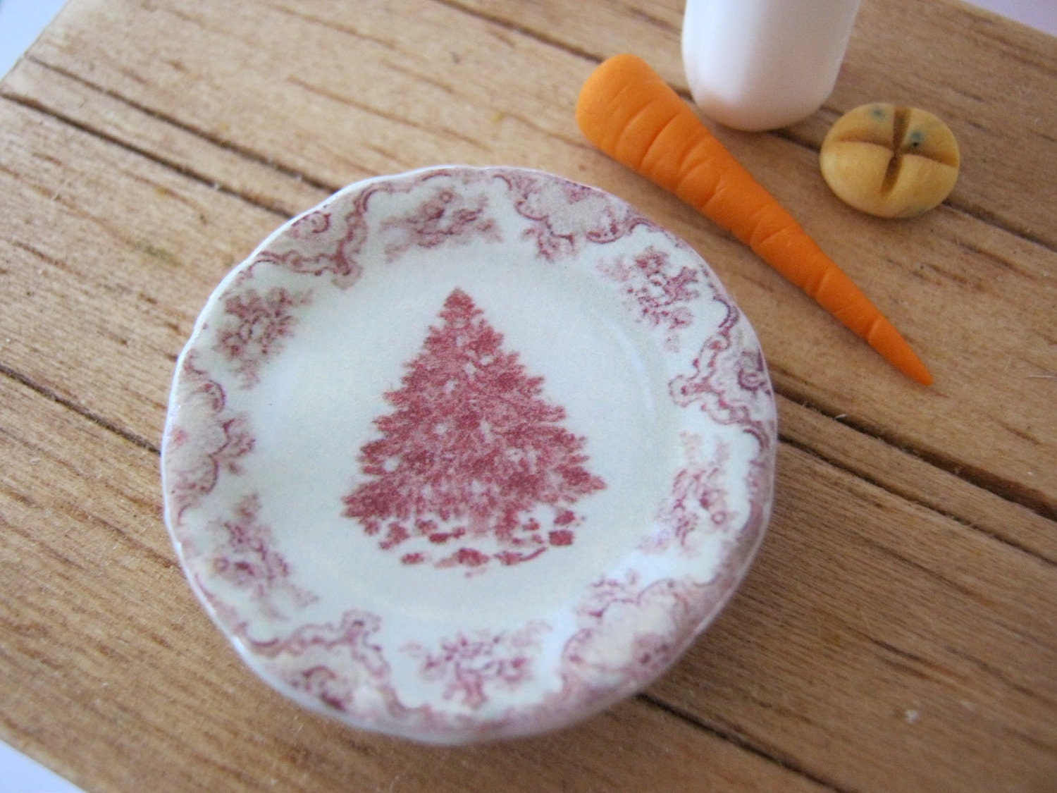 Red Christmas Tree Plate for Dollhouse