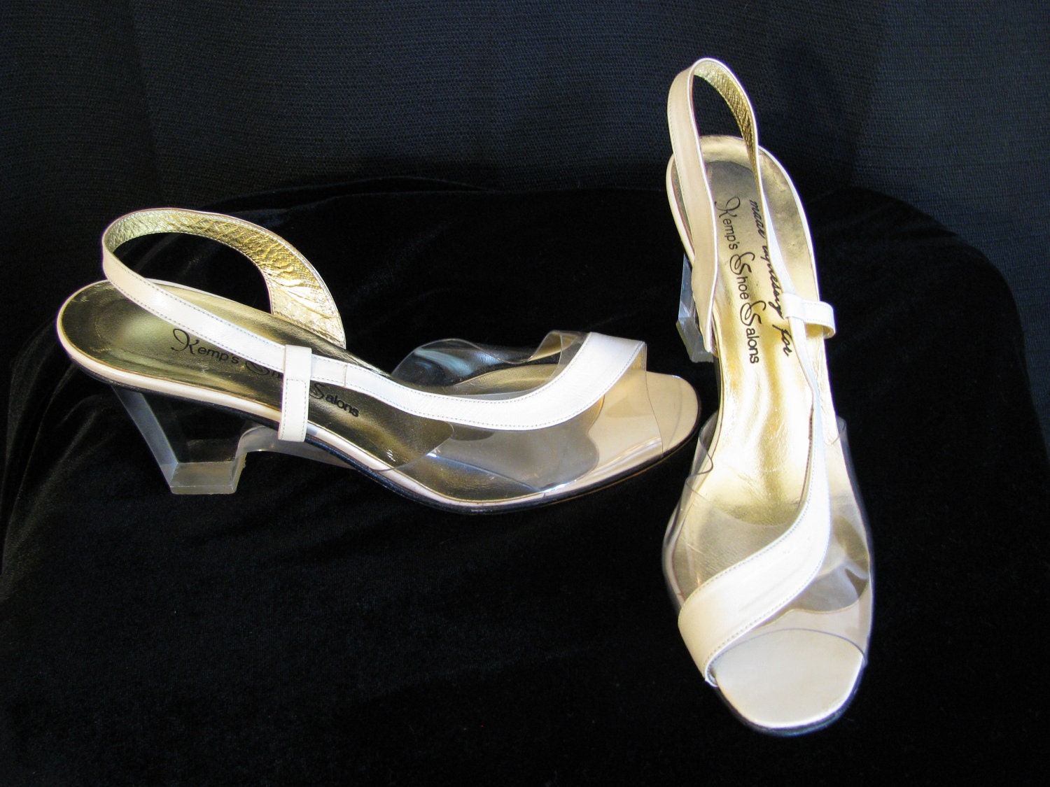 Vintage KEMPS Shoe Salons Clear Lucite Wedge Heel Shoes - Size 6 1/2