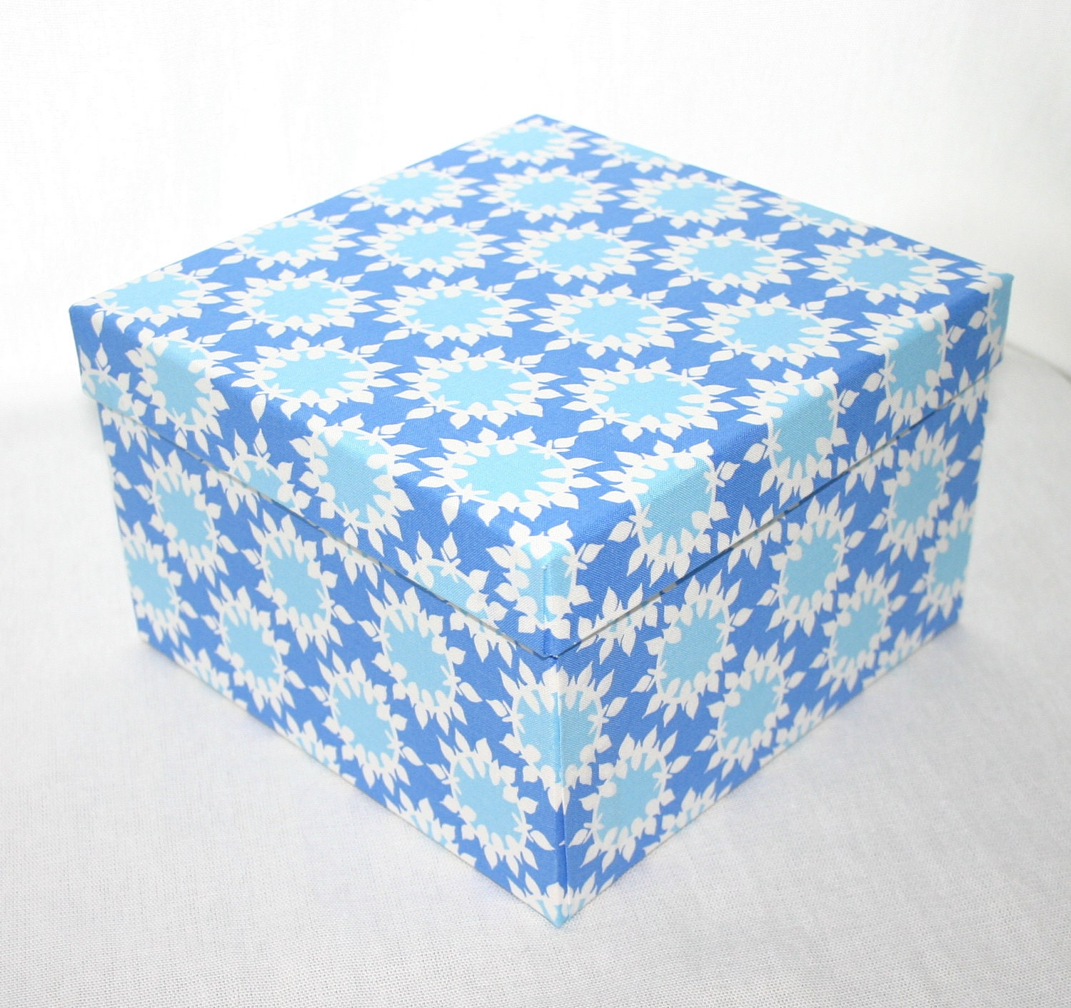 Custom Box (Medium Square)