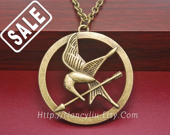Hot Sale---The Hunger Games Necklace Pendant, Inspired Mockingjay Necklace With Arrow in Antique Bronze