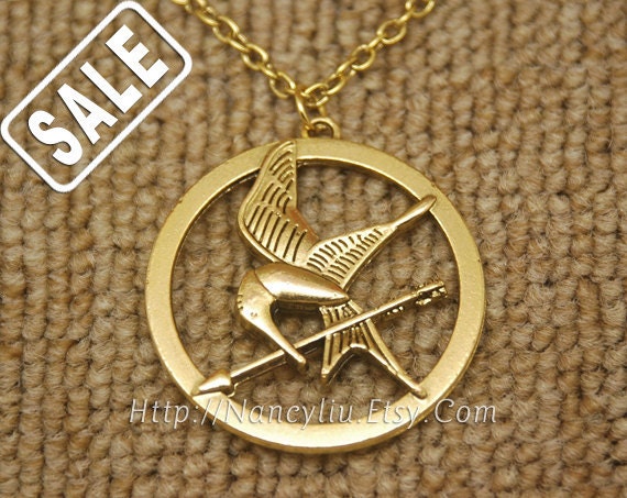 Hot Sale---The Hunger Games Necklace Pendant, Inspired Mockingjay Necklace With Arrow in Antique Gold tone