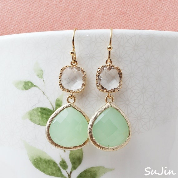 10%SALE)Crystal Connector CZ with Green Jade Teardrop CZ, Earring