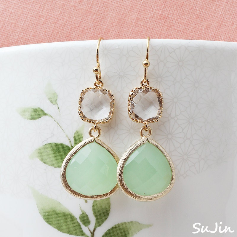 10%SALE)Crystal Connector CZ with Green Jade Teardrop CZ, Earring