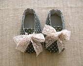 Robby Baby Shoes - PDF Pattern - Newborn to 18 months.