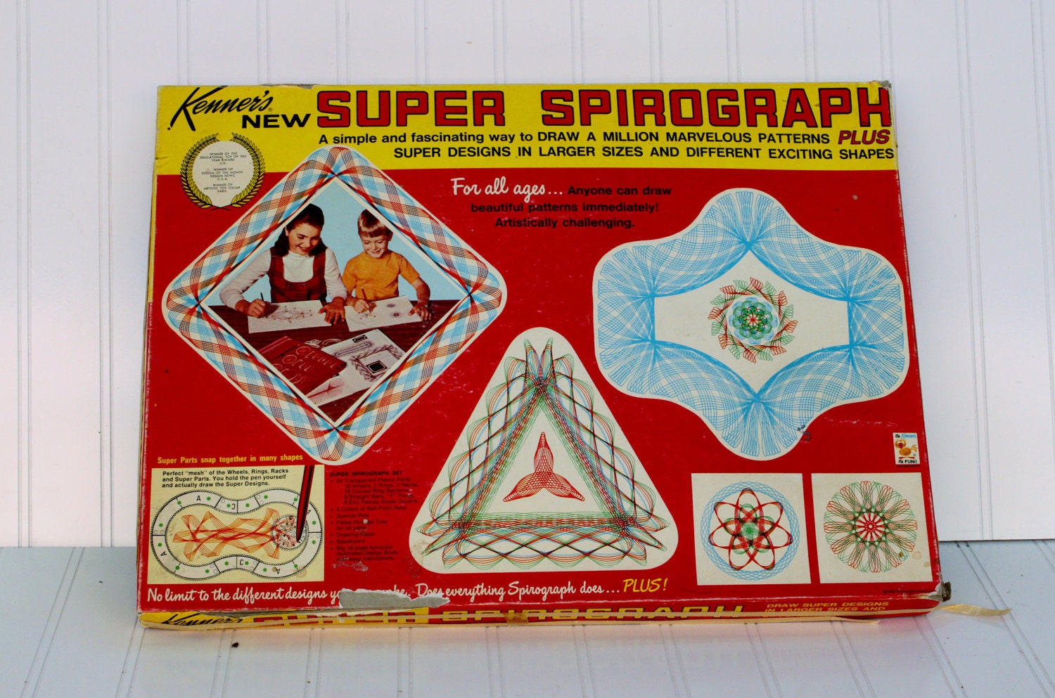Vintage Super Spirograph No. 2400, 1969 Kenner, toy art supply