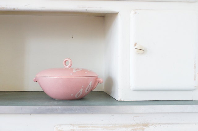 RESERVED vintage soup tureen, made in France by Longchamp, speckled pink with hand painted feather/leaf design
