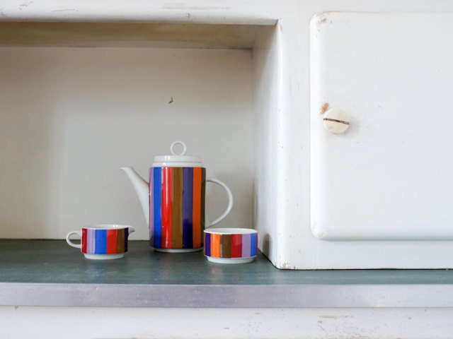 Villeroy and Boch Santiago coffee set including coffee pot, creamer and sugar bowl designed by Sue Heaven