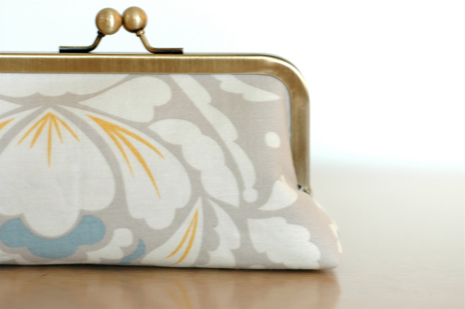 bridal clutch