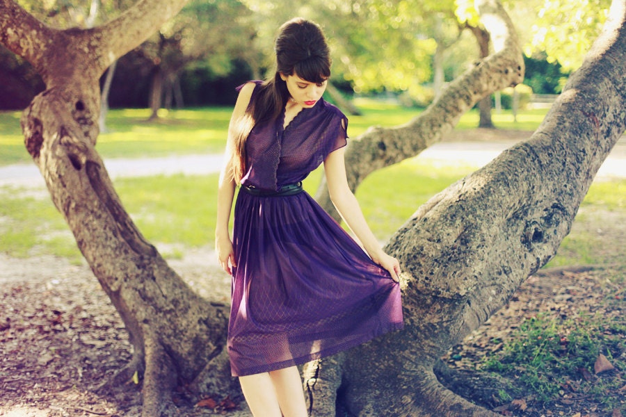 Vintage 1970s Purple Plum Scalloped Trim Day Dress