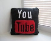 12 x 12 Black Youtube Pillow - Handmade Geekery Pillow - Cojín YouTube - Kissen YouTube - Coussin YouTube - Cuscino YouTube