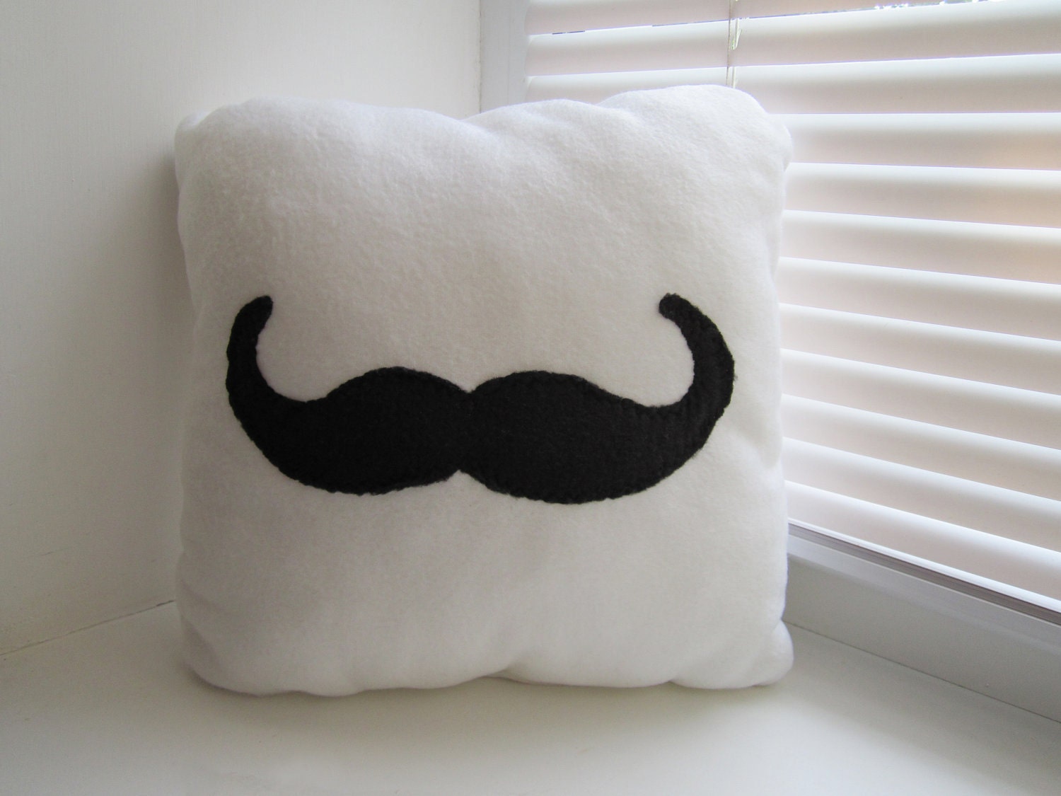 12x12 Decorative Moustache pillow - White geekery pillow - Cojín moustache - Kissen moustache - Coussin moustache - Cuscino moustache