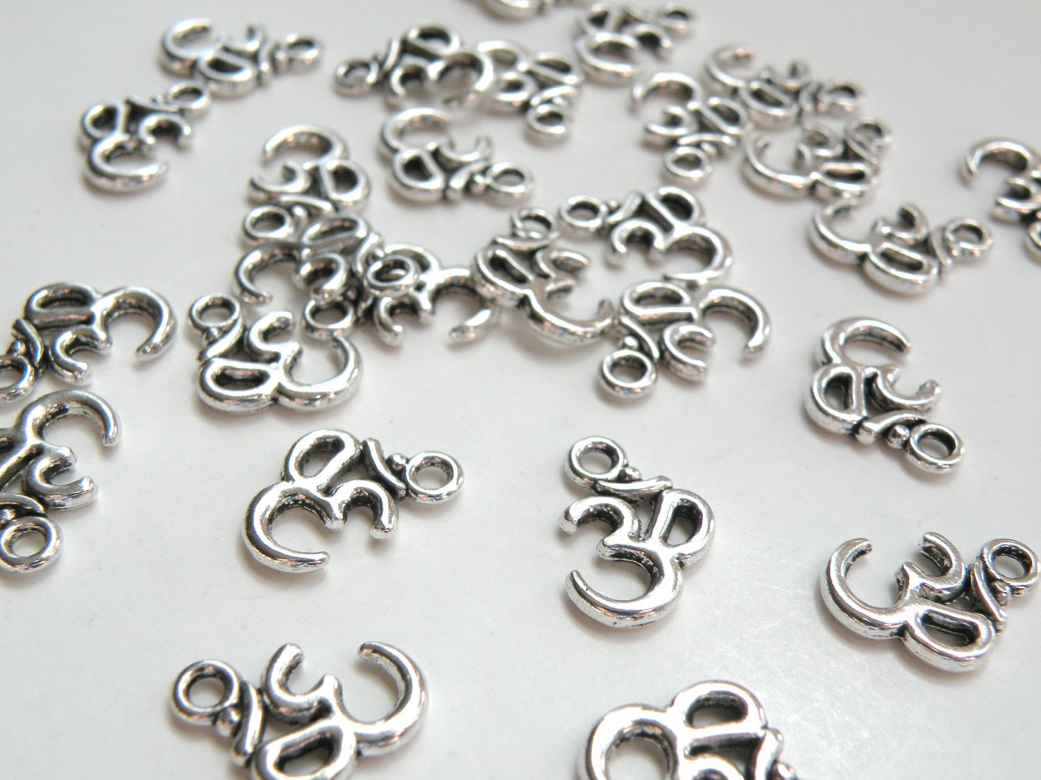 10 Om Ohm Aum Charms yoga meditation antique silver 16x11mm DB14045