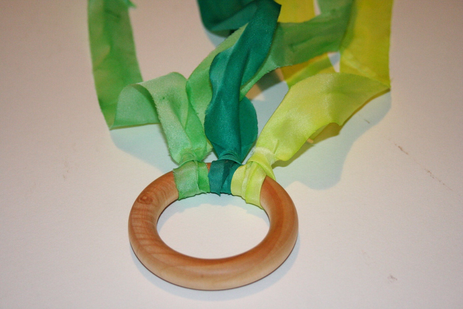 New Twirli-kidz Hand Kite/Dance Streamer, Silk waldorf toy in Great Greens