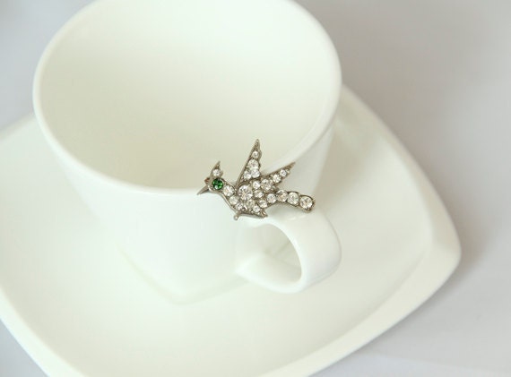Vintage Bird Brooch Diamante Emerald Green Silver Pin - LoveMyVintageBazaar