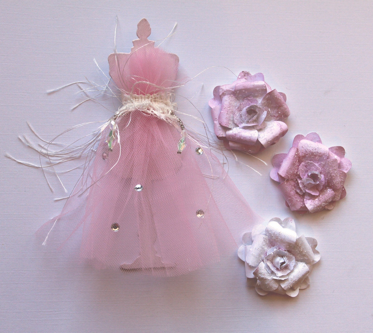 Tim Holtz Dress Form - Pretty In Pink  Dress Form and  Flower SetScrapbook Embellishment Card Tag Mini Album Wedding Tim Holtz Prima