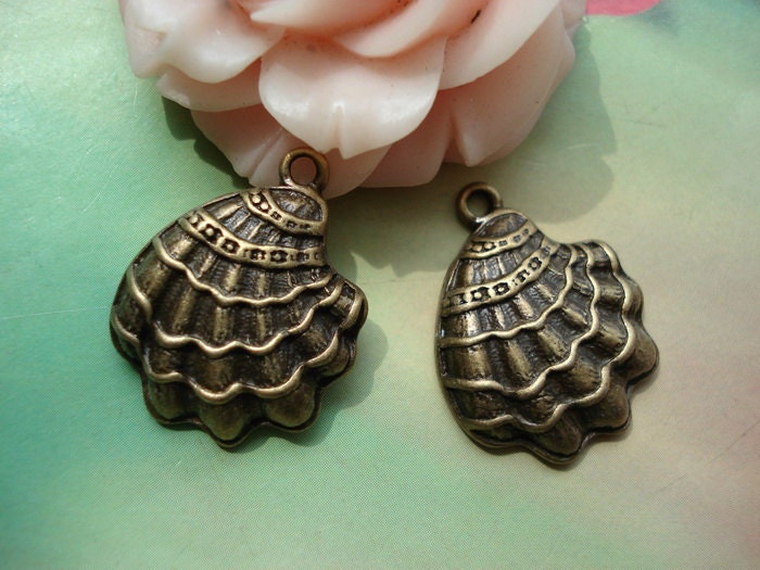 10 pcs 21x16mm Antique Bronze Shells Seashells Shellfish Charms Pendants fc05501