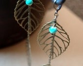 Lightweight Dangling Leaf Earrings