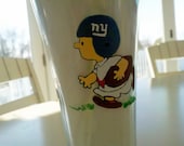 decorative peanuts gang  superbowl football giants patriots charlie brown linus lucy snoopy woodstock hand painted wine glass cups