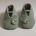 GREEN Cotton and felt baby booties 12-18 months