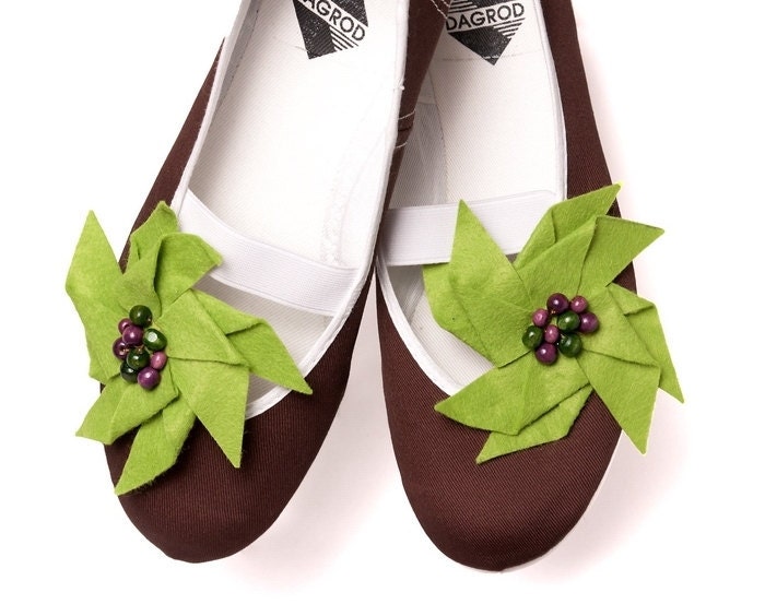 windmill /ballet flats shoes fan felt green brown spring summer may wedding woman bride poletsy fashion gift romantic elegant cozy