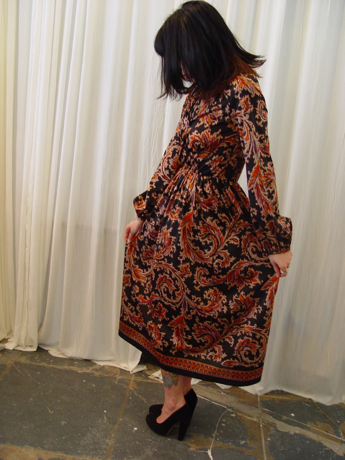 Vintage Paisley DRESS - long sleeve, keyhole, tie, rouched