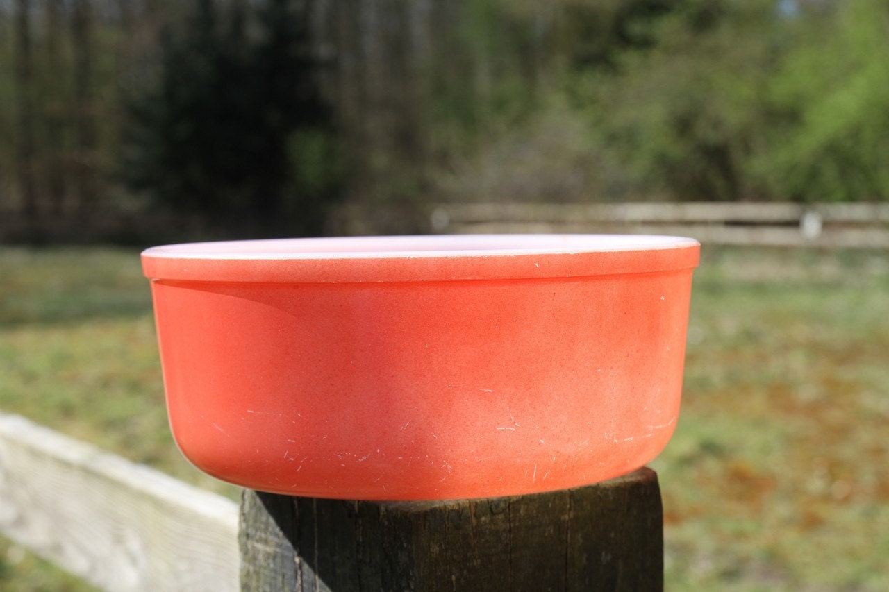 Big red or orange Arcopal France bowl