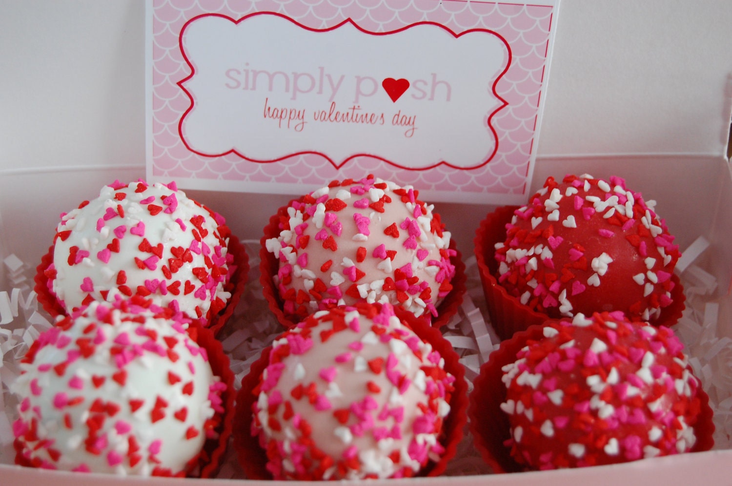 Medium Tiny Hearts Cake Pop BItes Gift Box