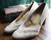 70s Suede Beige Heels size 7