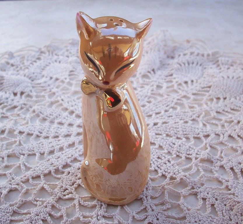 Vintage Peach Lustre Siamese Cat Salt Shaker