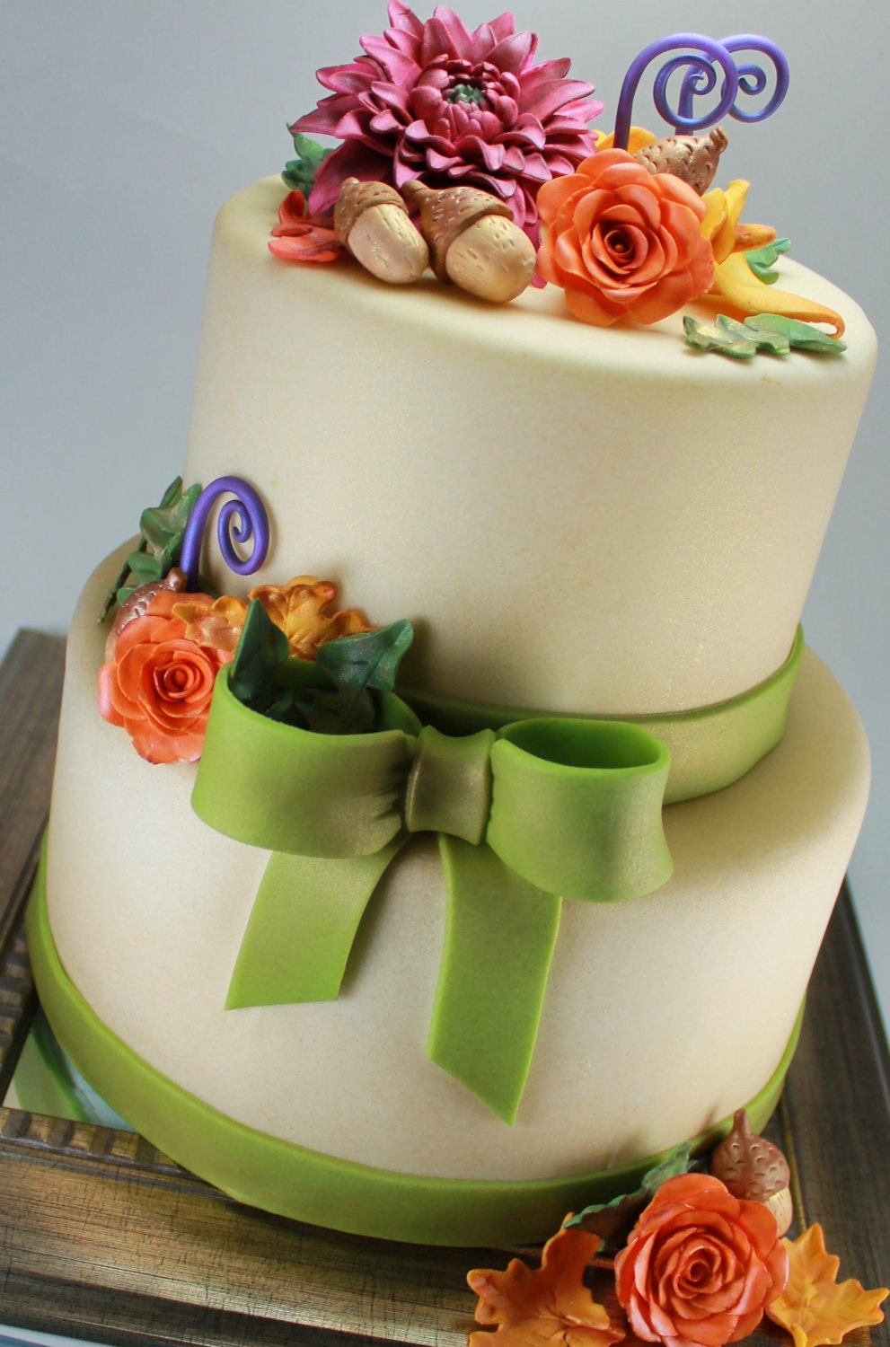 Edible Autumn flowers, fall leaves, and acorn set for cakes or cupcakes