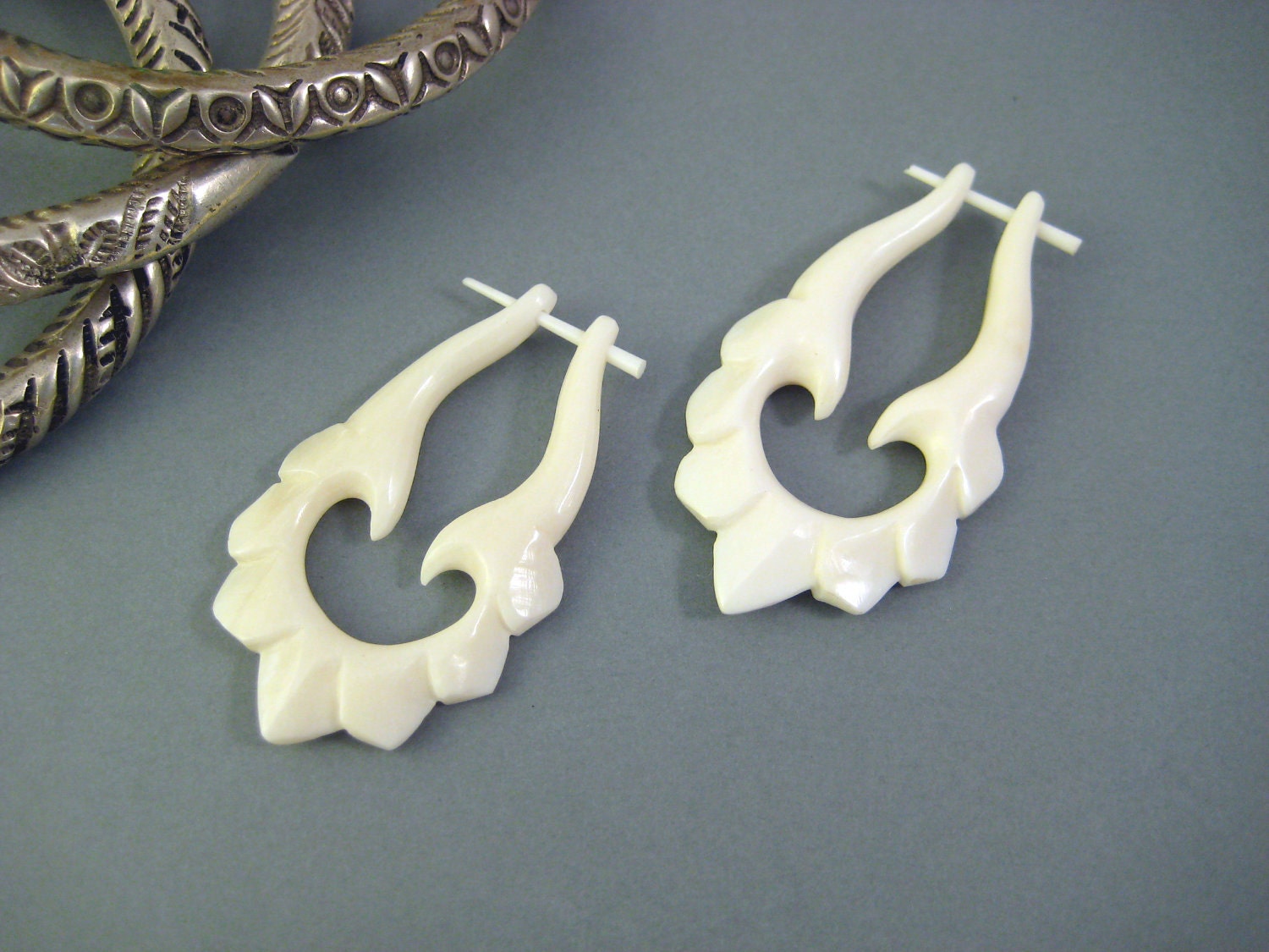 Post Earrings Arabian Curls White Bone Tribal Style - Organic Natural Bone - PE009 B