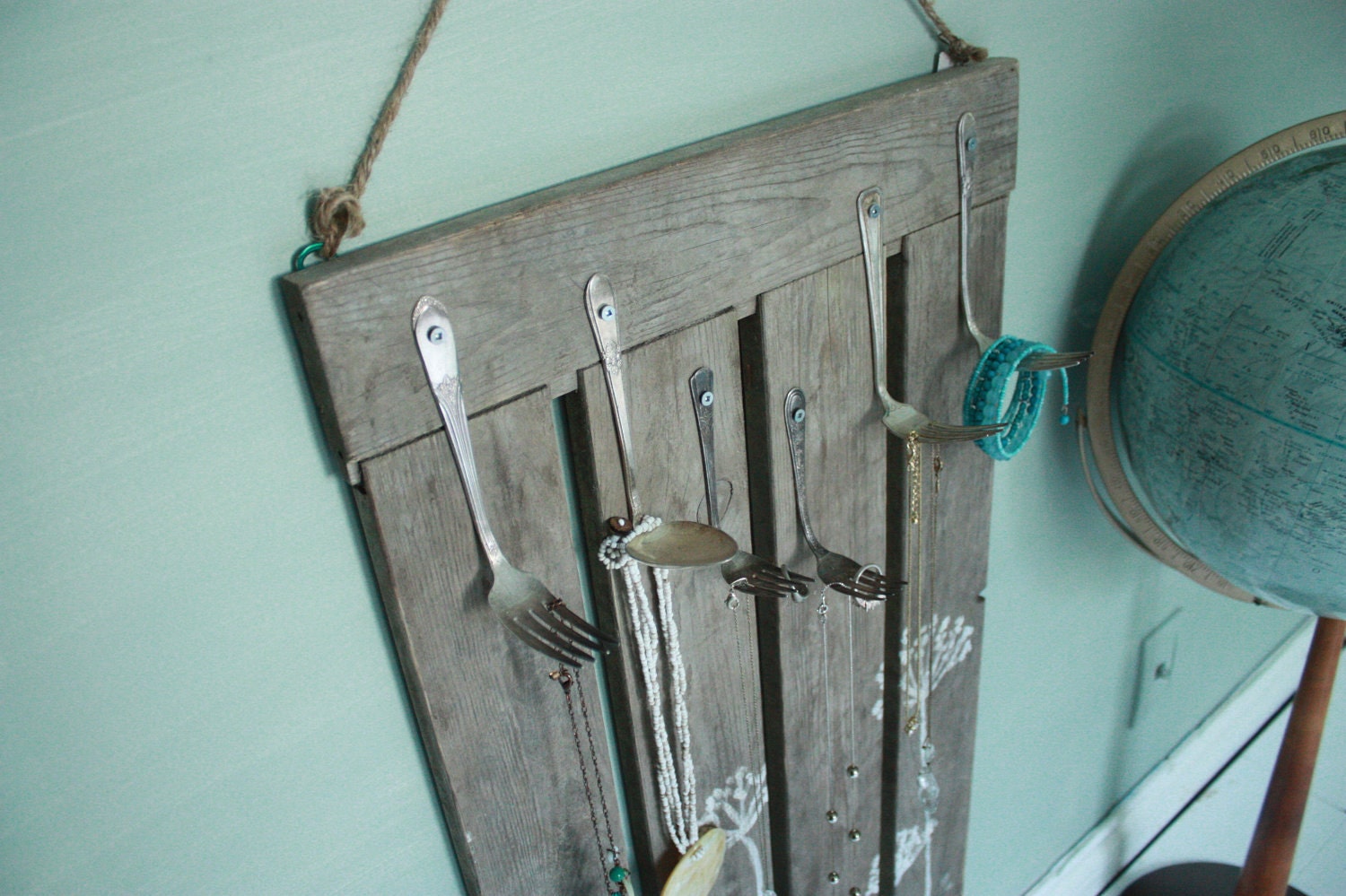 Nature Inspired Jewelry Organizer - Reclaimed Wood - Wall Decor - Stylish Storage