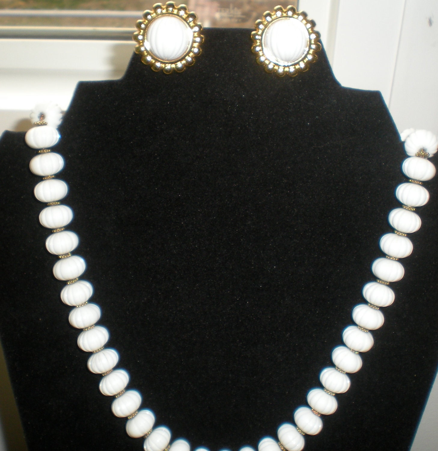 Monet white ribbed beaded necklace with matching clip earrings clearance