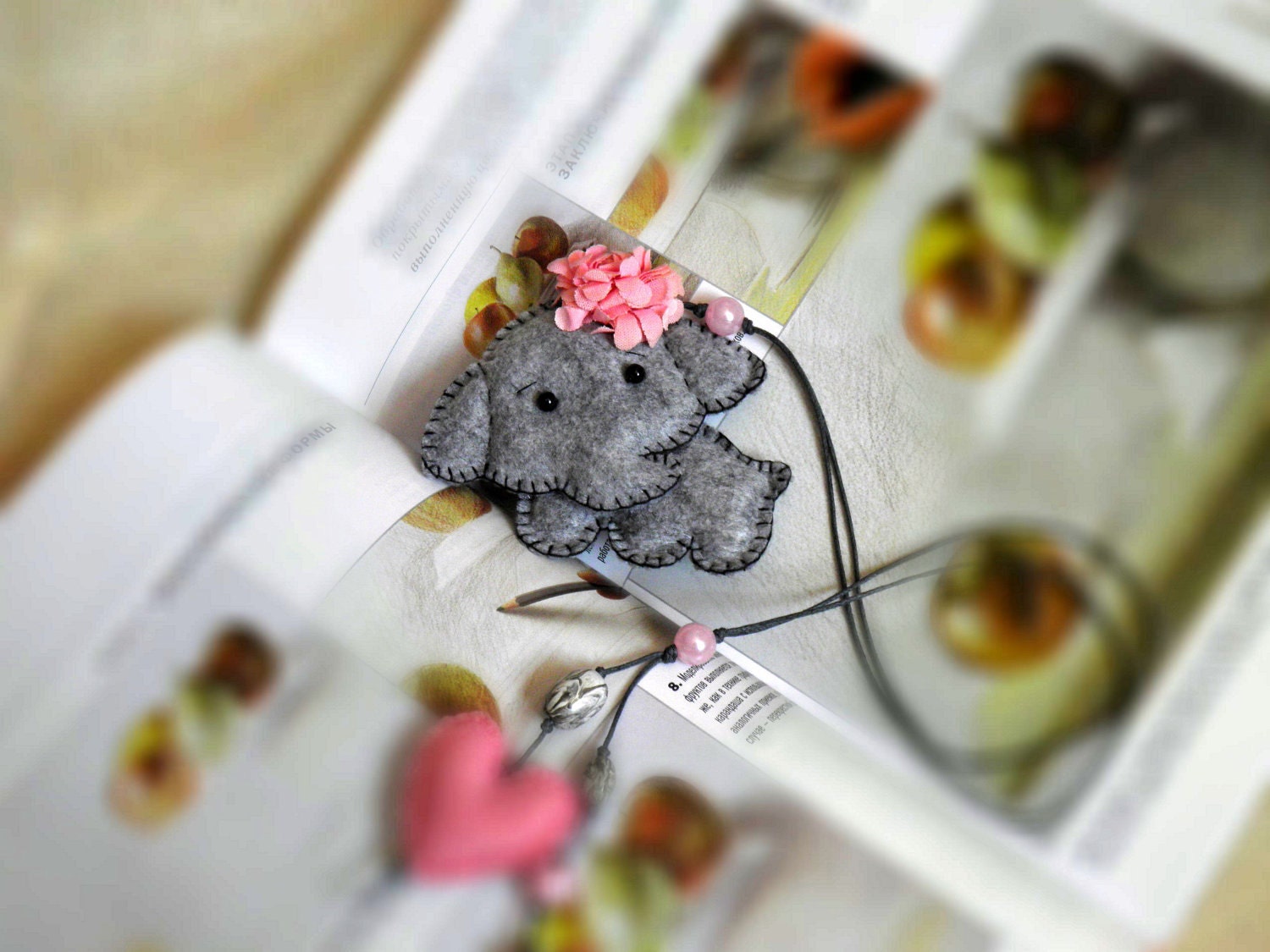 Felt bookmark with a grey elephant / Perfect for Valentines Day/ felt toy/ gift for child / Decorating/ Personalized Bookmark