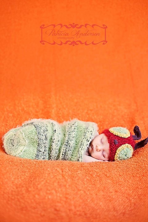 newborn photography prop- The very hungry caterpillar knitted hat and cocoon soft fuzzy luxury set 0-3 months, baby shower gift