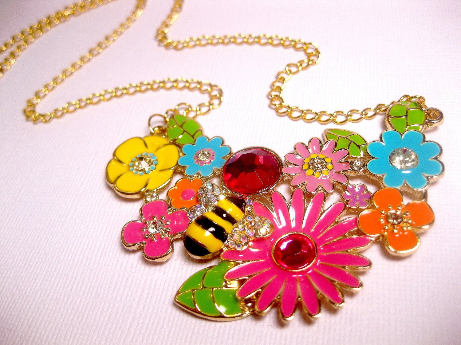 Garden Of Eden Necklace - Colorful - Bumble Bee Insect - Flower blooms