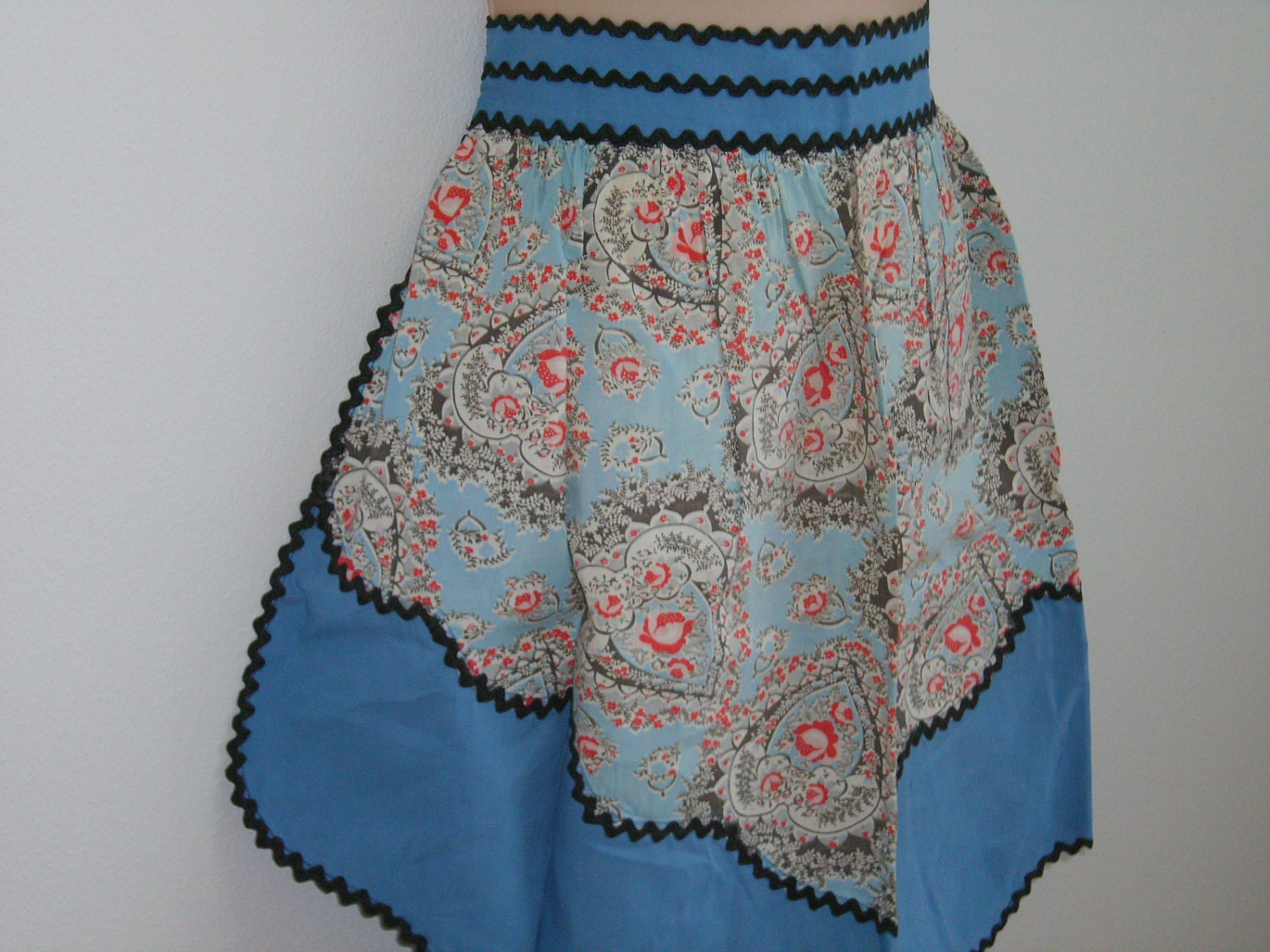 Vintage Half Apron blue paisley floral cotton 50's farm house