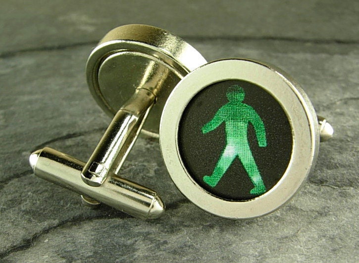 Green Walk Sign